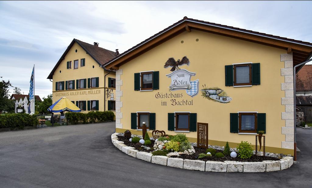 Landhotel Zum Adler Oberbechingen Esterno foto